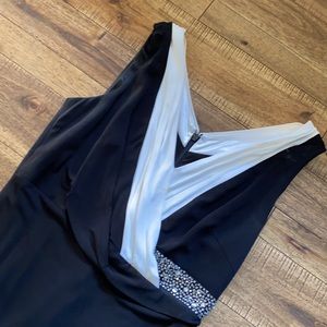 Beautiful Embellished Black David Meister Evening Gown. Size 12